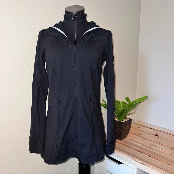 Lululemon Black Running Jacket Size 8 - Picture 1 of 9